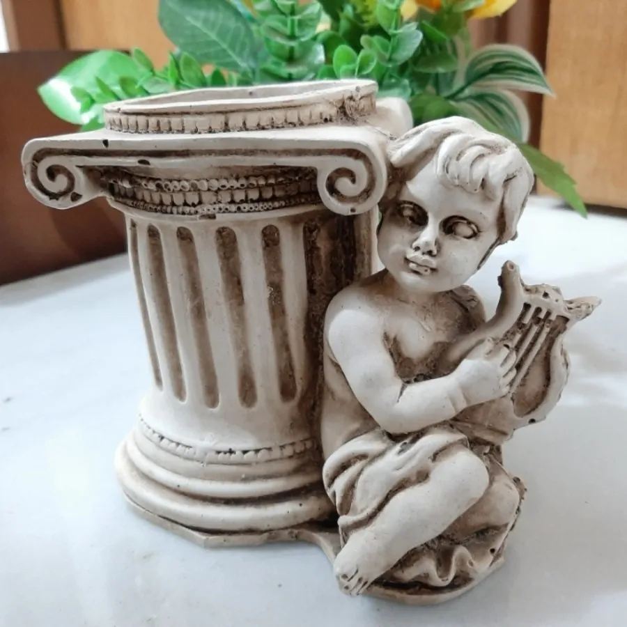 گلدان یا مجسمه تزیینی