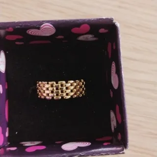 انگشتر کارتیه