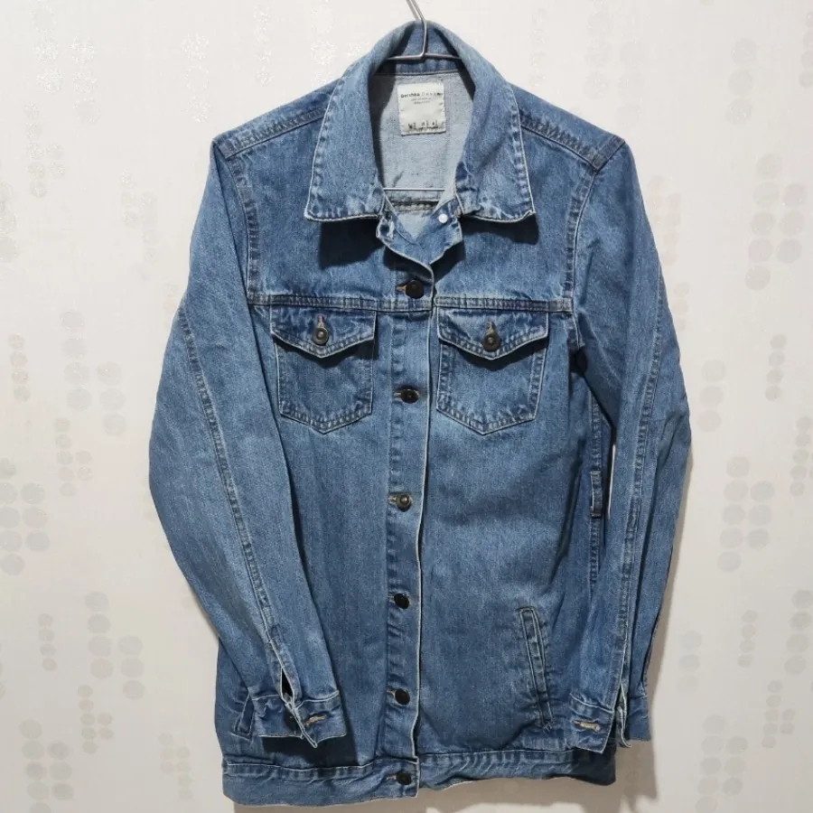 کت جین برشکا