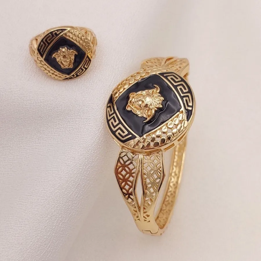 ست دستبند و انگشتر