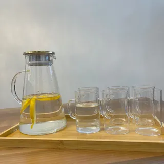 پارچ و لیوان و سینی