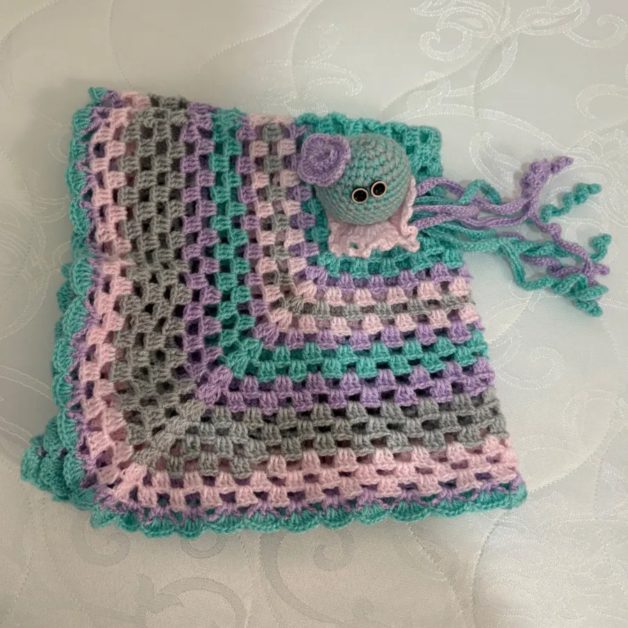 پتو  نوزاد قلاب بافی