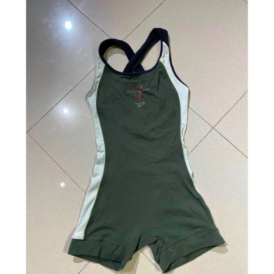 اورال ورزشی reebok