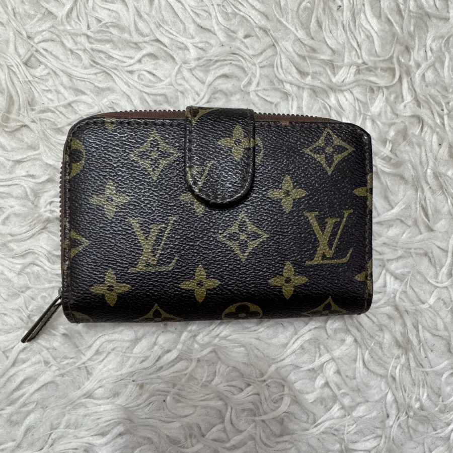 کیف پول LV