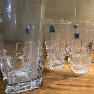 پارچ و لیوان