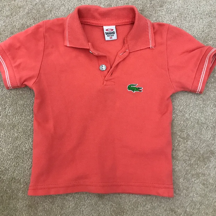 تیشرت یقه دار