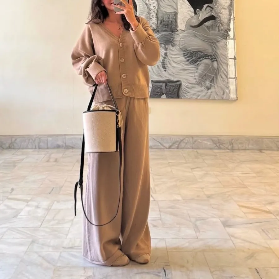 پلیور و شلوار بافت