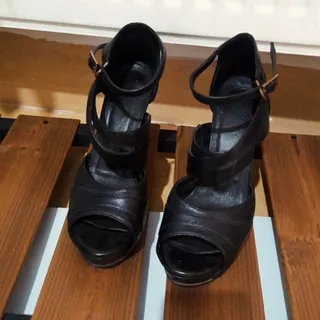 کفش ارسال رایگان