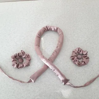 کرلی مو ساتن