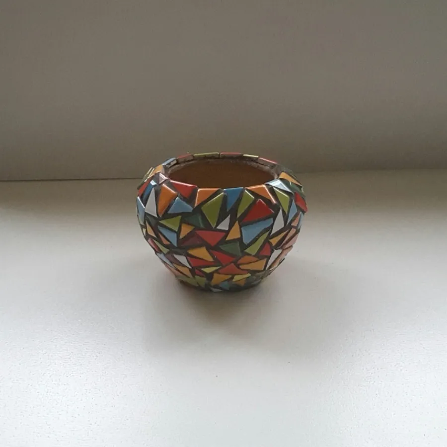 گلدان کاشیکاری و ...