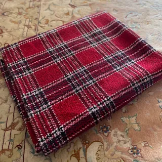 پارچه شانل زرشکی