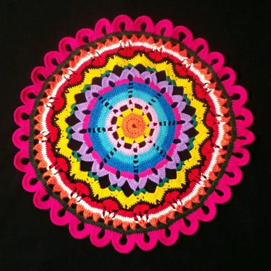 رومیزی قلاب بافی رنگی رنگ