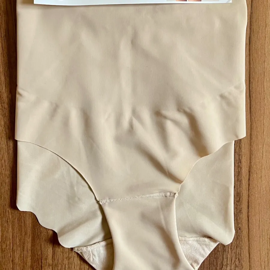 شورت لیزری گنی