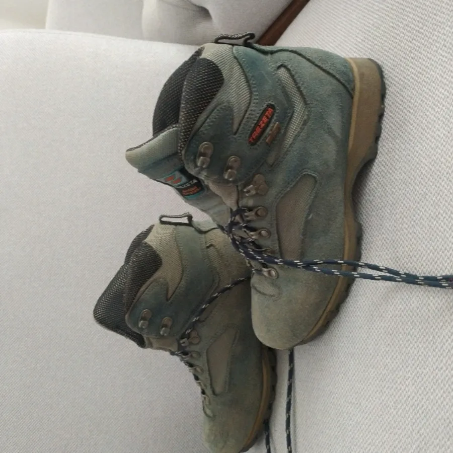 کفش کوهنوردی المانی