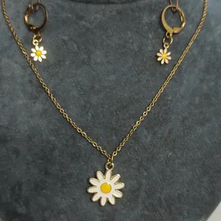 نیم ست زیبای بابونه