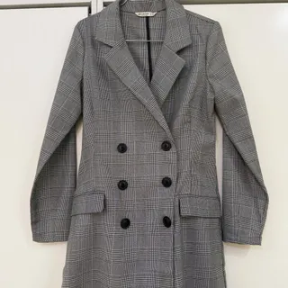 پیراهن استرادیوارس