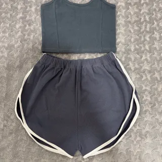 ست کراپ و شلوارک