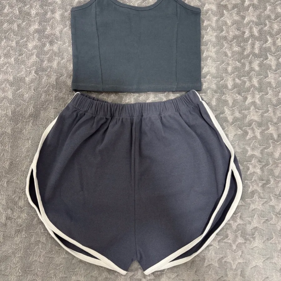 ست کراپ و شلوارک