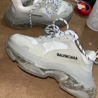 کتونی بالنسیاگا