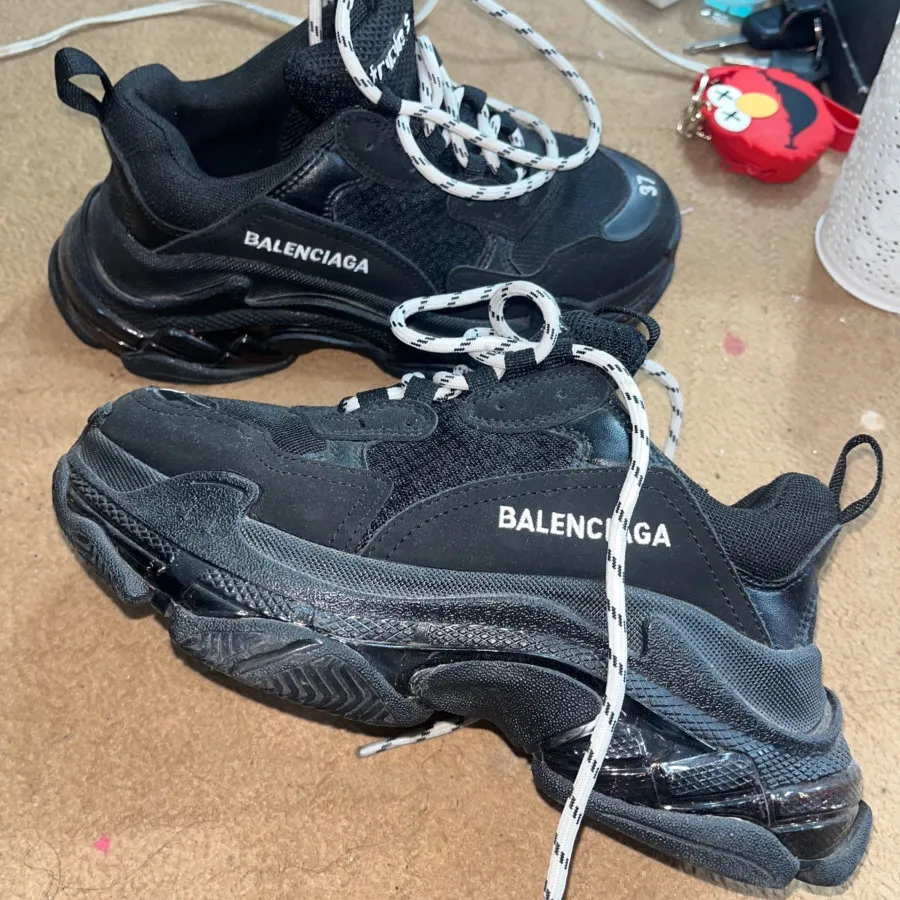 کتونی بالنسیاگا