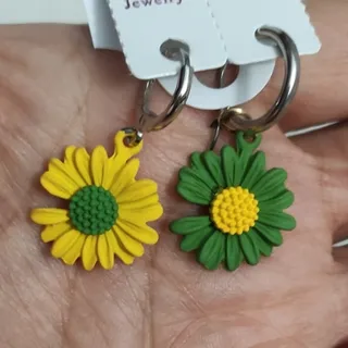 گوشواره گل بابونه زیبا