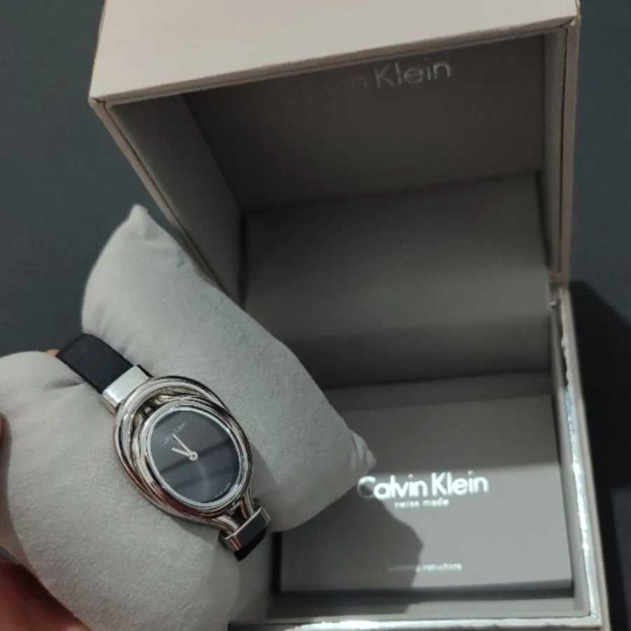 ساعت کلوین کلین