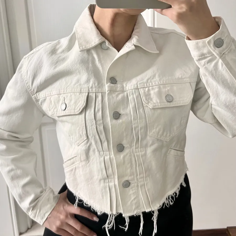 کت کراپ جین سفید