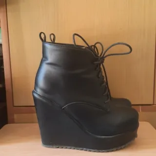 بوت لژ دار وارداتی