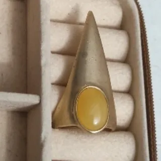 انگشتربرنجی نگین درشت خاص