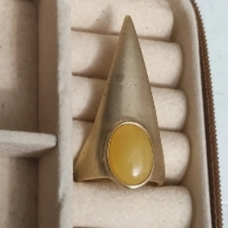 انگشتربرنجی نگین درشت خاص