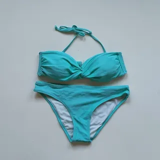 بیکینی تی تی s