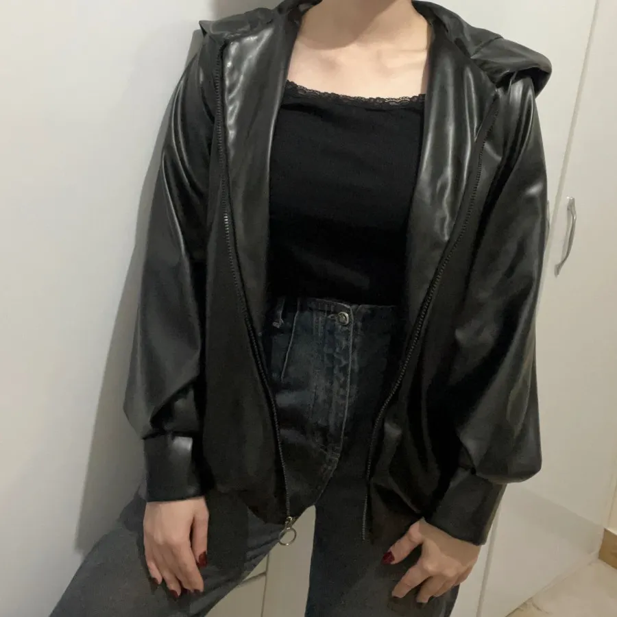 جکت چرم کلاهدار