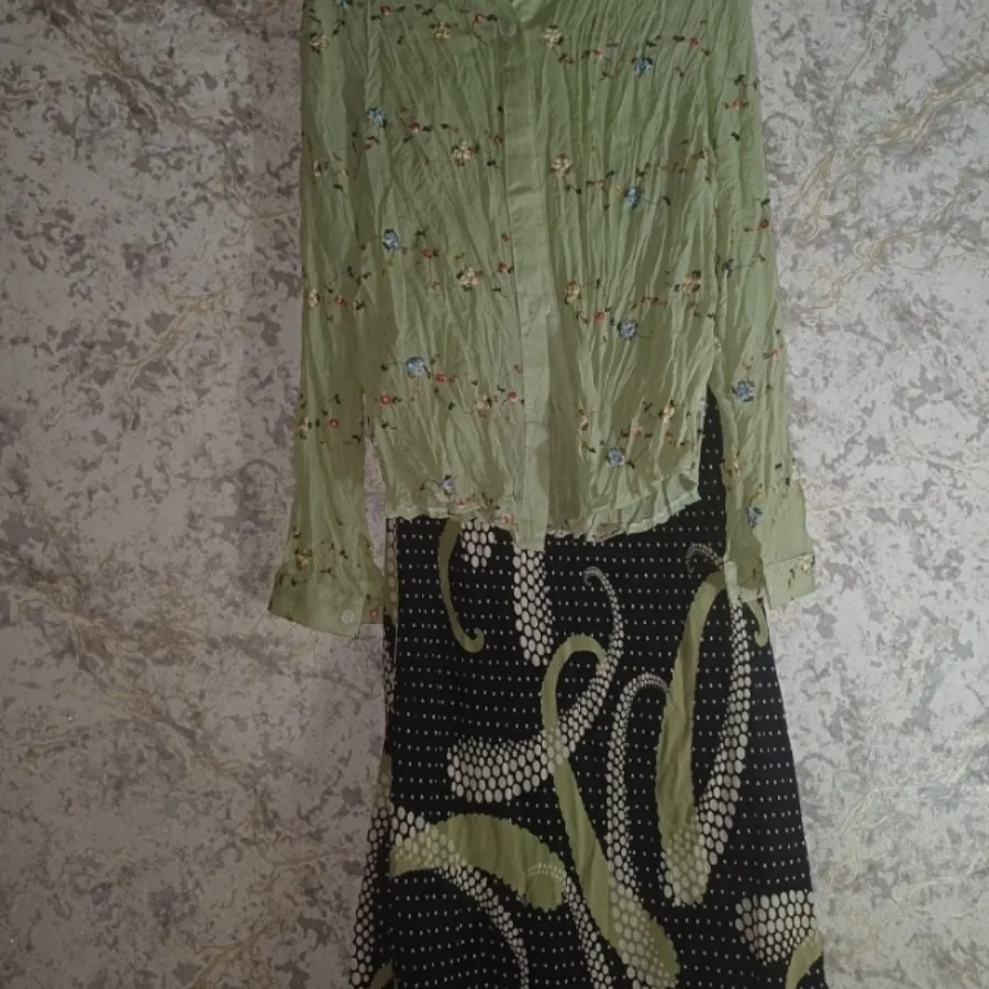 شونیز و دامن