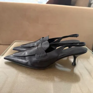 کفش برند منگو