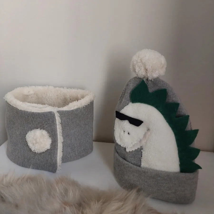 شال و کلاه بچگانه دایناسو