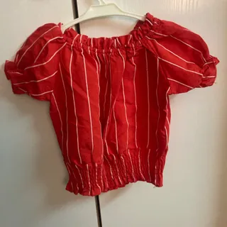 لباس قرمز بچگانه