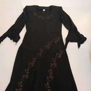 پیراهن مشکی