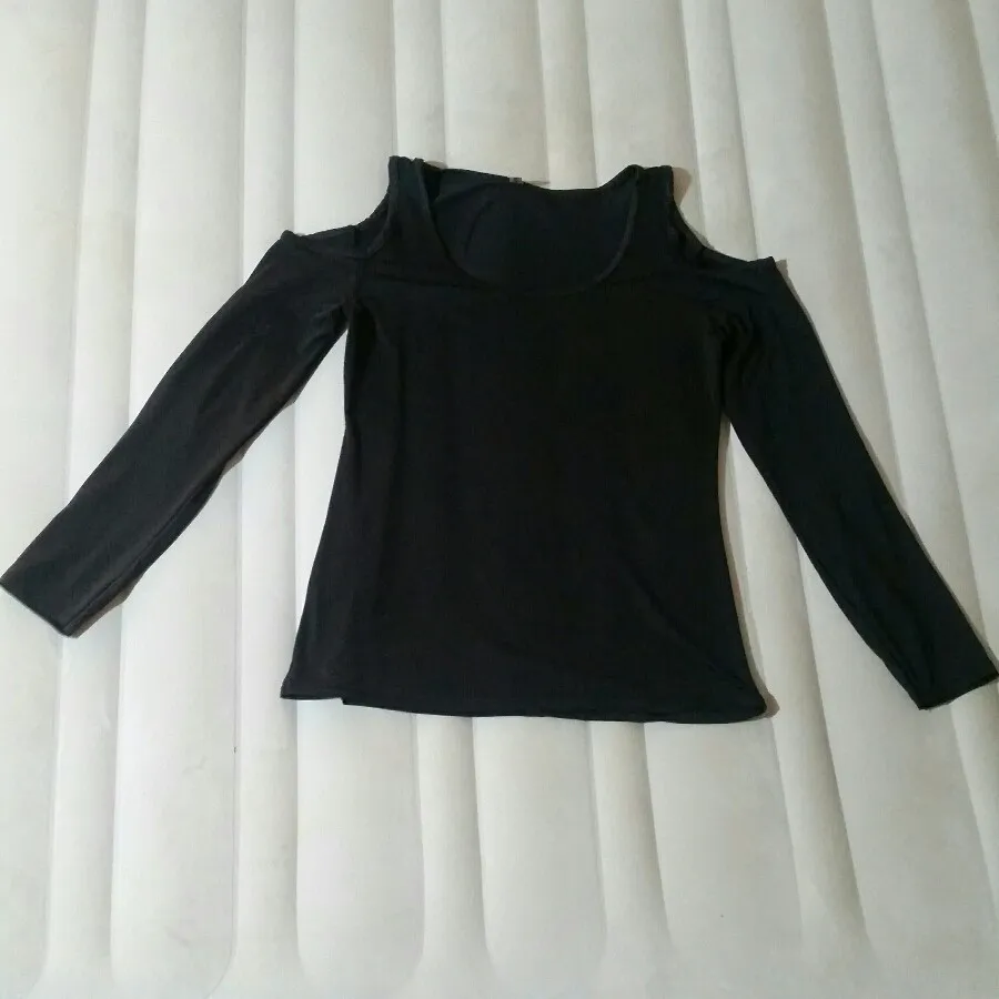 بلوز سرشانه باز خارجی