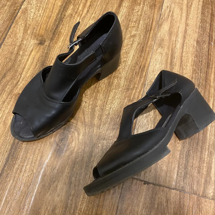 کفش طبی زنانه