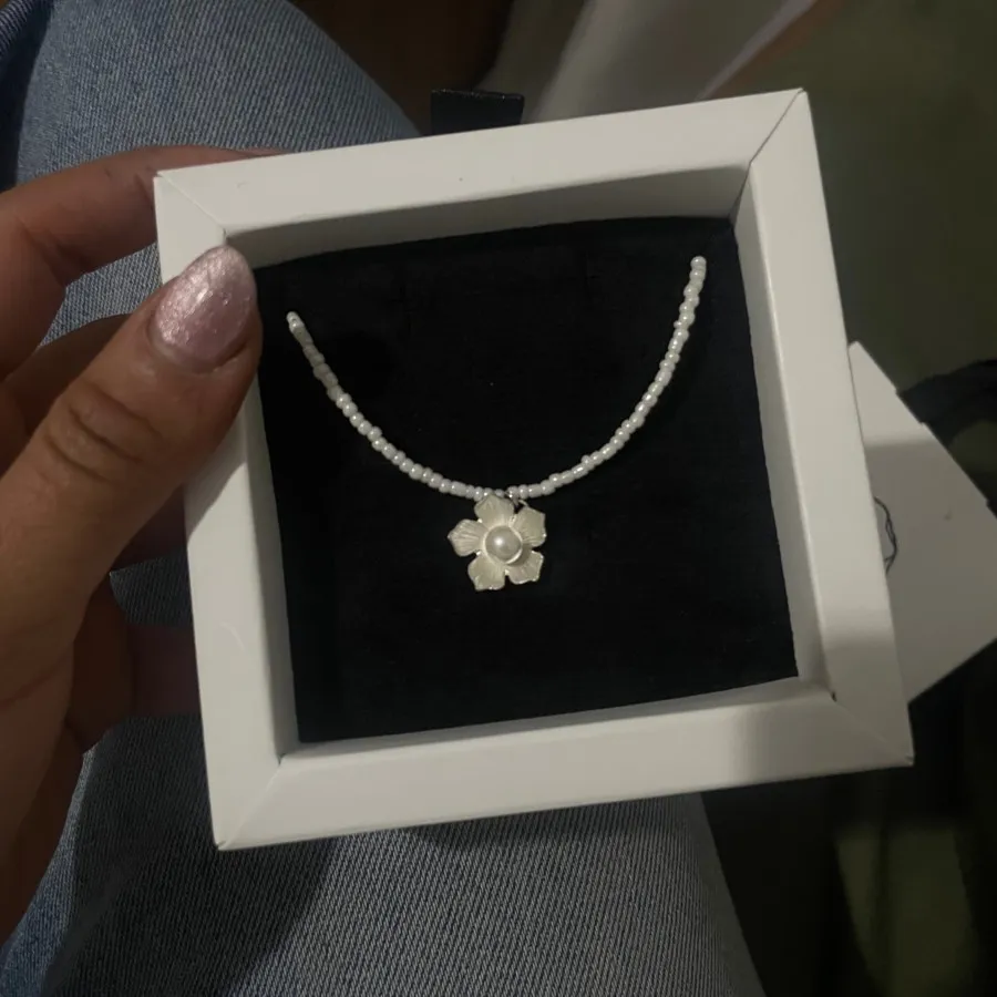 دستبند و گردنبند نقره گل