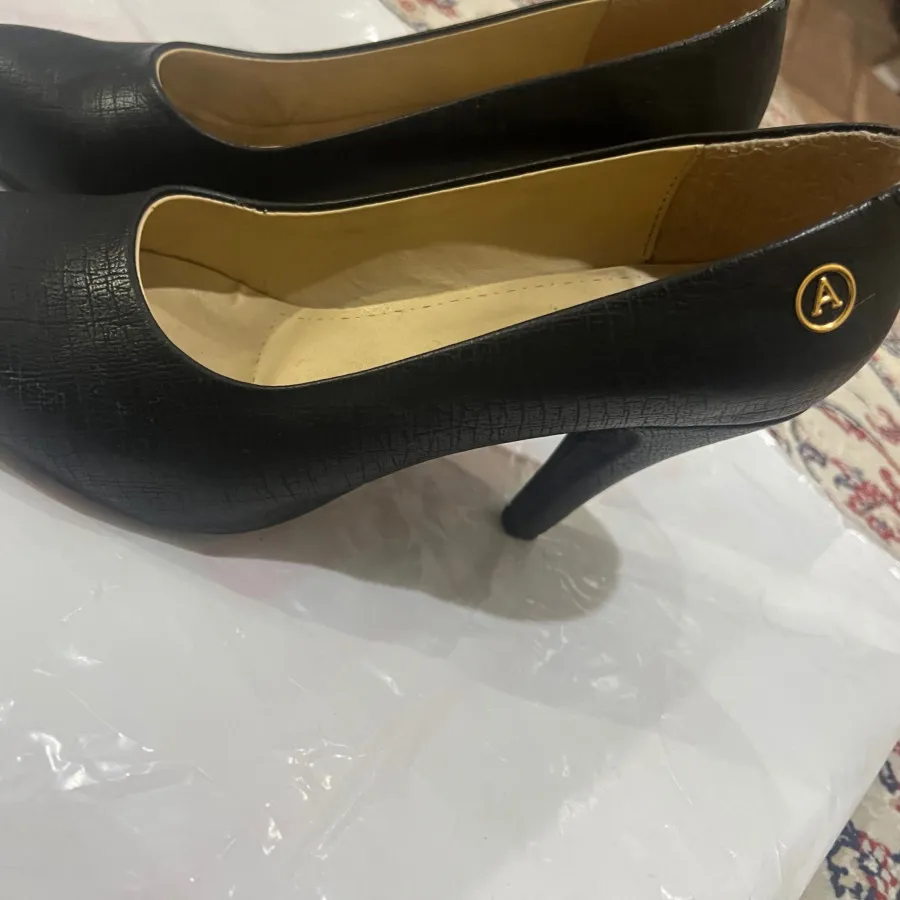 کفش مجلسی در حد نو