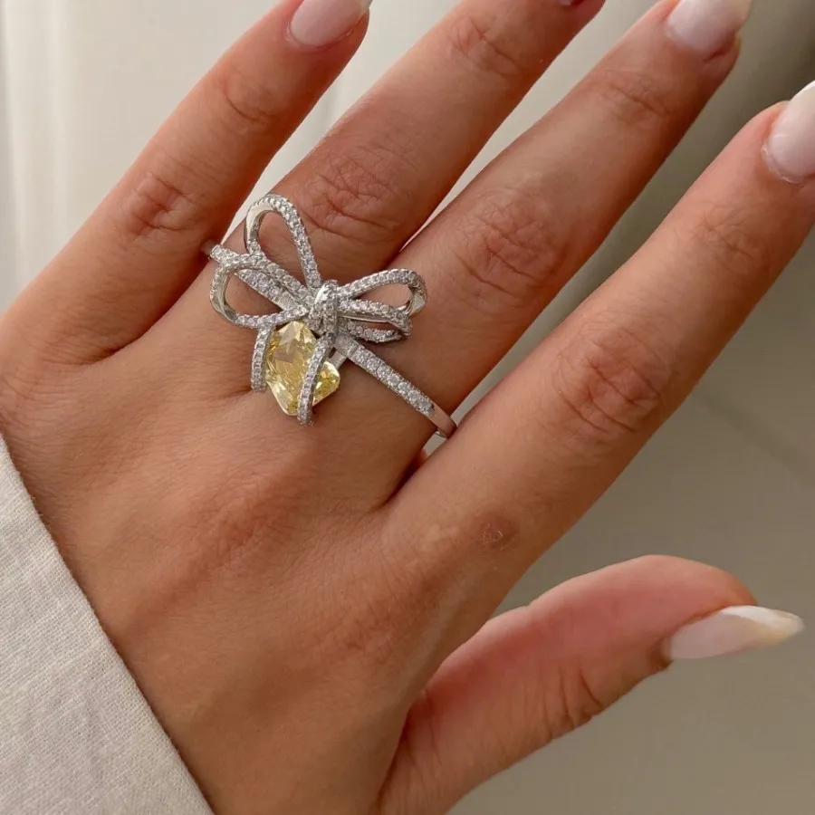 انگشتر ترند جواهری