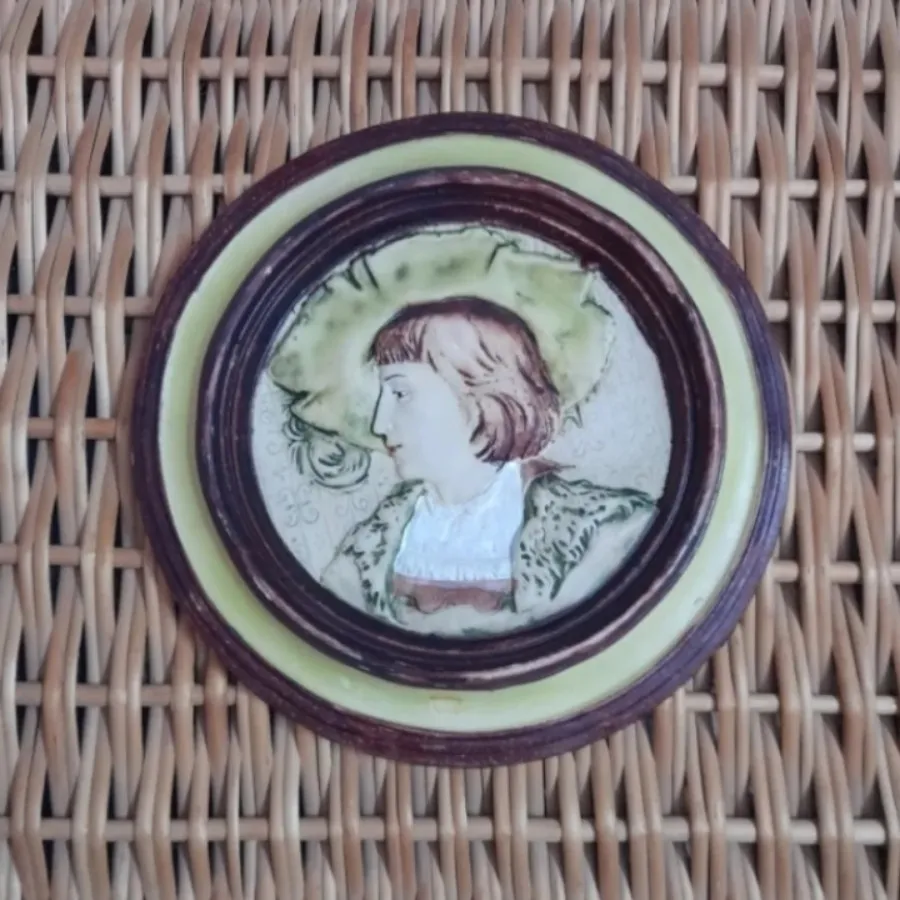 دیوار کوب قدیمی