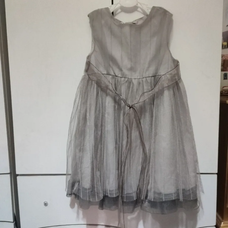 پیراهن دخترانه