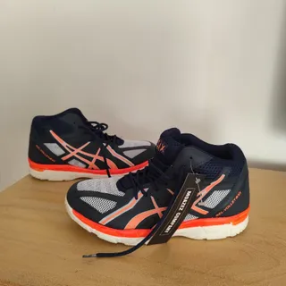 کفش ورزشی طرح Asics