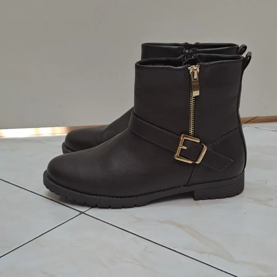 نیم بوت قهوه ای