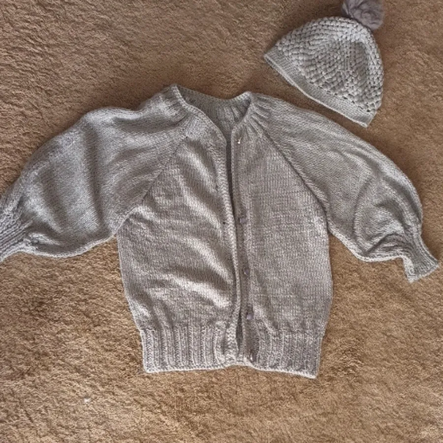 ژاکت بافت دست همراه کلاه