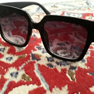 عینک افتابی طرح شنل