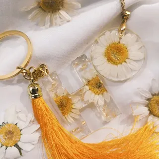 ست گردنبند و جاسوییچی رزن