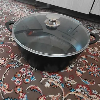 قابلمه چدن بزرگ